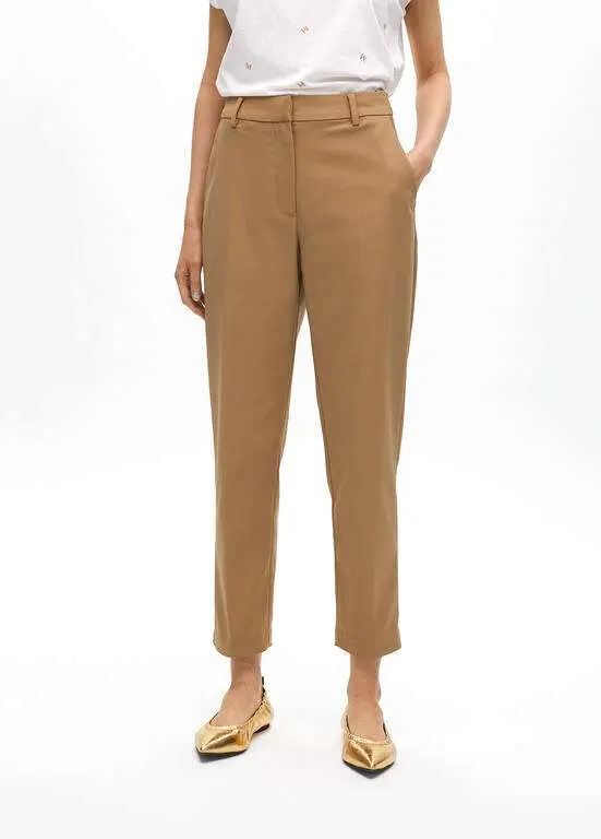 Pantalón chino con goma camel