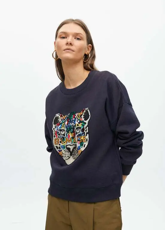 Sudadera con animal en pedrería