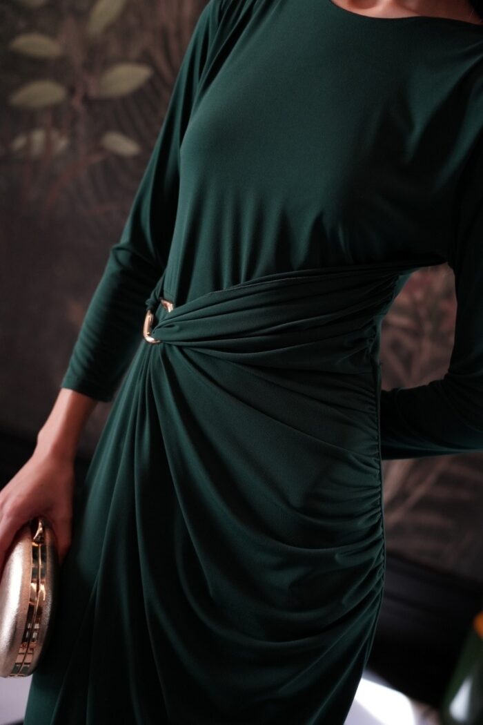 Vestido punto verde botella con hebilla dorada - Imagen 3